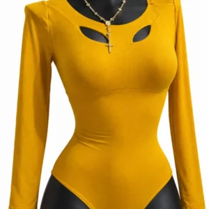 Body con aberturas en escote